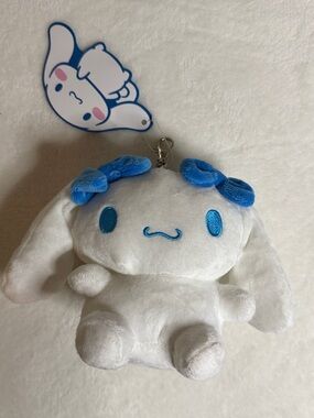 Sanrio Cinnamoroll Plush Keychain in White and Blue
